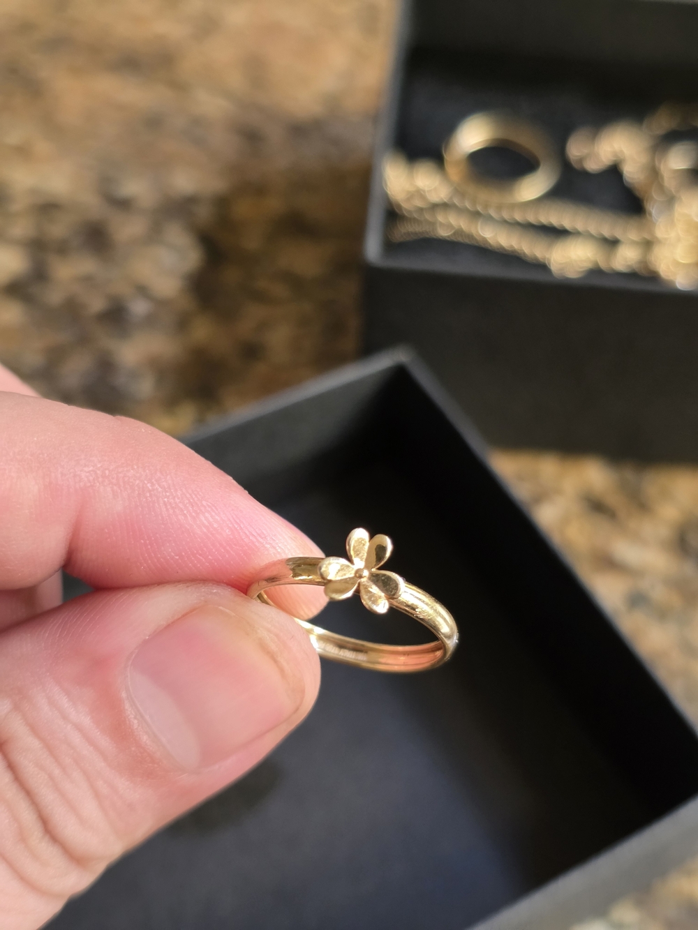 10k Gold Flower Band Ring - Real Gold Size 7